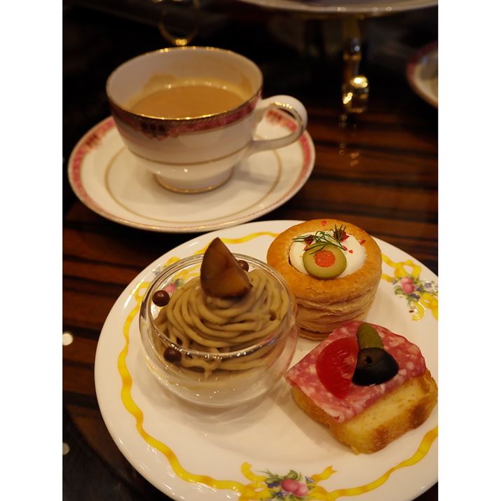 PEN E-P7AM.ZUIKO DIGITAL ED 14-42mm F3.5-5.6 EZAiDAEA20mmi35mmZ40mmjAF4.2A1/60bAISO1000AzCgoXFI[gAdオݒFJ[vt@CgpBeʐ^i3888×5184A10.0MBj