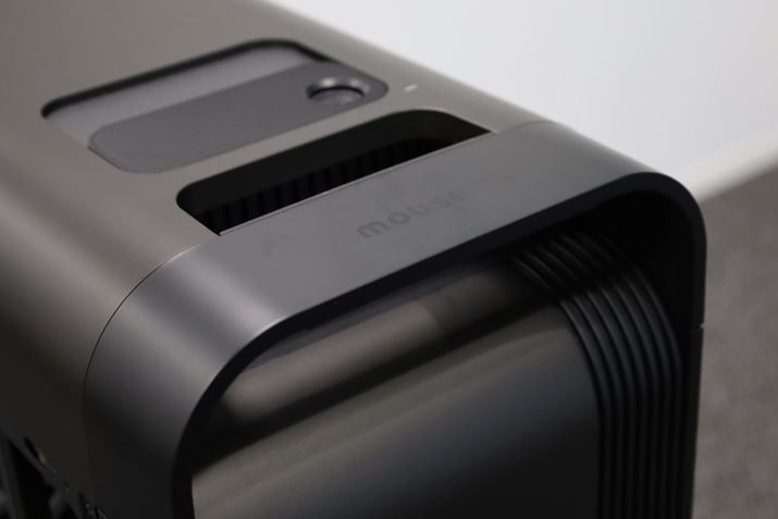 wʂ̃P[uڑ|Ȃǂ̍ۂɖ{̂ړ₷悤ɁAnhBnh͏ヂf瓋ڂĂAuDAIVṽfXNgbvp\ȐےIȃp[c