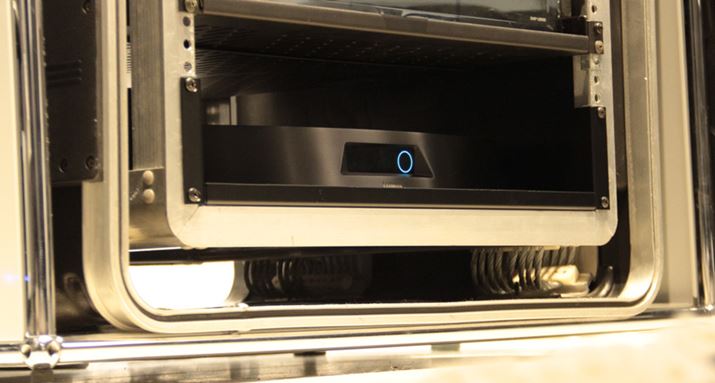 bNɎ܂uU1XvBIׂꍇ͊{Iɍ̃I[fBI@wĂ̂ŁA{̐F͍BA~o{fB̐w@̂ЂƂ