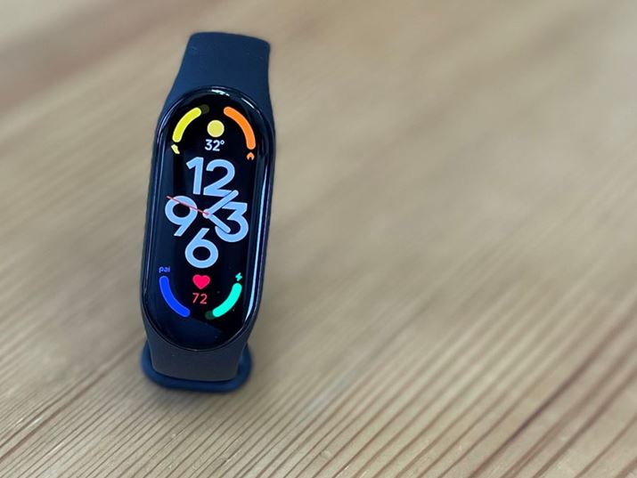 uXiaomi Smart Band 7 ProvijƁuXiaomi Smart Band 7vijBfBXvC̃TCY1.64C`A1.62C`Ƒ傫ς܂񂪁AuXiaomi Smart Band 7 Prov̂قʂFłBdʂ5gdȂ܂Ał31gƔɌy