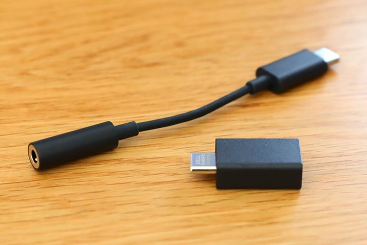 tuUSB-C - USB-A v3.0A_v^[vƁuUSB-C - 3.5mmwbhZbg A_v^[v