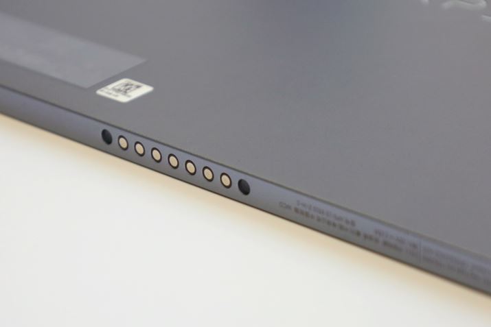 {̂ƃL[{[h͐p[qŐڑ̂ŁAL[{[h̏[d͕sv