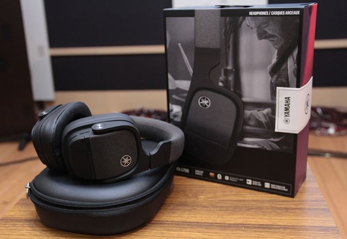 2020Nɂ͊COŔĂuYH-L700AvB̂߁ABluetooth̃o[W5.0ł邱ƂpAvقȂȂǁAuYH-E700BvƂ͈ႢBhCo[a40mmŁuYH-E700BvƓA̗pfނ݌vقȂƂ