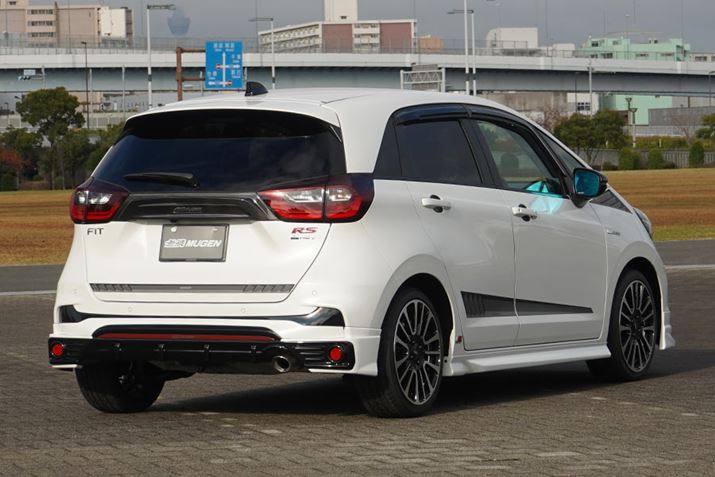 _ȃfUCƂȂuRSvO[hpuA_[X|C[vB104,500~