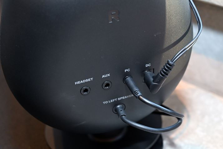 EXs[J[̔wʁBwbhZbgڑp3.5mmWbNpӂĂ