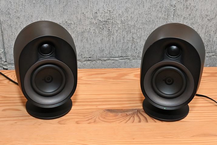 uArena 9ṽAXs[J[BXs[J[ƂĂ̊{IȃXybN̓tgƓARGBC~l[VȂĂ