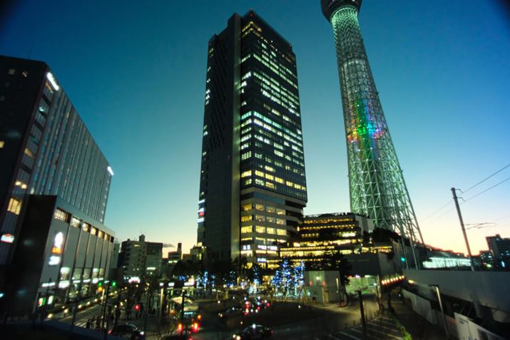 ̐FǂAjCȐFɕςBA@ނƂ̌ˍŁA62mm67mm̃XebvAbvO𕹗p߂APoĂ܂̂cOBLpYgpꍇ́AÔȂWXgTCYA]T傫߃TCYőgݍ킹ق悳