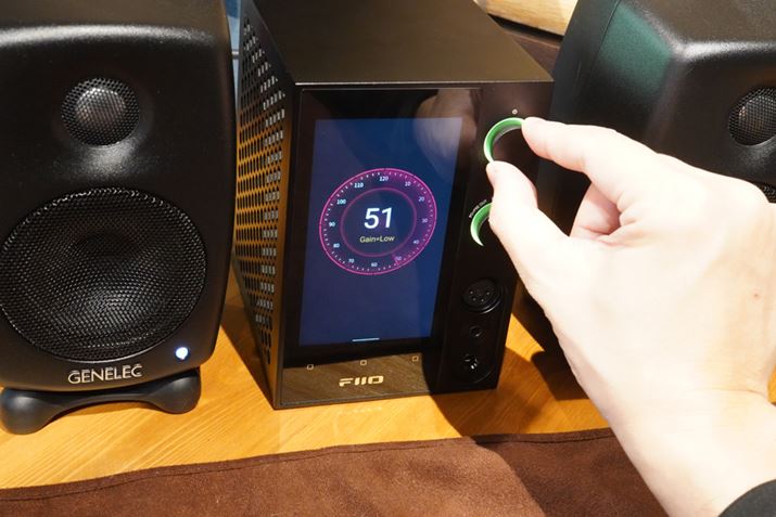 FiiOuR7vGENELECuG OnevŃ~j}ȃI[fBI\z