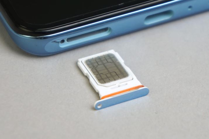 nanoSIMeSIMɑΉfASIM@ŁA2̓dbԍgDSDV@Ƃĉ^pł