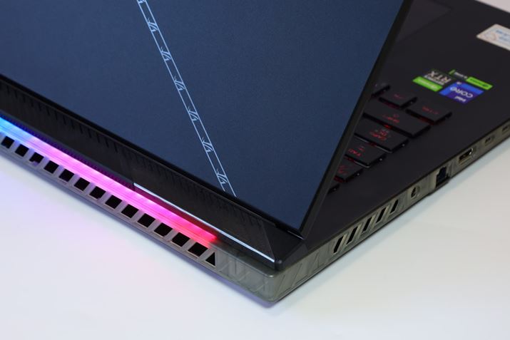 ʁAwʁAOʂɓ̃p[cguGL][XgEO[vBFȂǂNIKẼXj[J[̂悤ȕ͋C