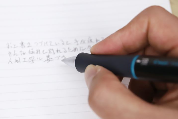 lԍHwɊÂƃVRObv͑ς炸̍DBԏĂɂȂĂ܂