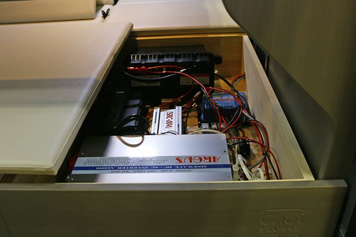 `ECĨTuobe[VXe͏ɓځB̂ߏʂȂ邪A̍ŗ}ꂽ̂̓`ECIȂł