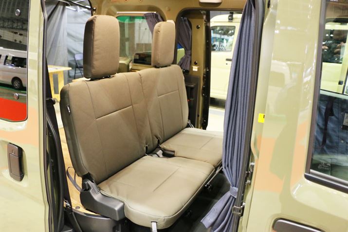 V[gɂ́AuCORDURAvn̗pIWĩV[gJo[𑕒B̃Jo[ł~Ƃl͑