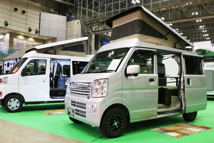 YuNV100Nbp[vx[XԂ́uKONGv̉i3,027,200~BFFq[^[oV[Ȃǂ̃IvV𑕔WԂ3,996,630~ƂȂĂ