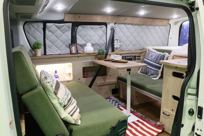 e[uőΖʂō郌CAEgɂł̂ŁAɂCŉ߂BŹALsOJ[炱̖͂