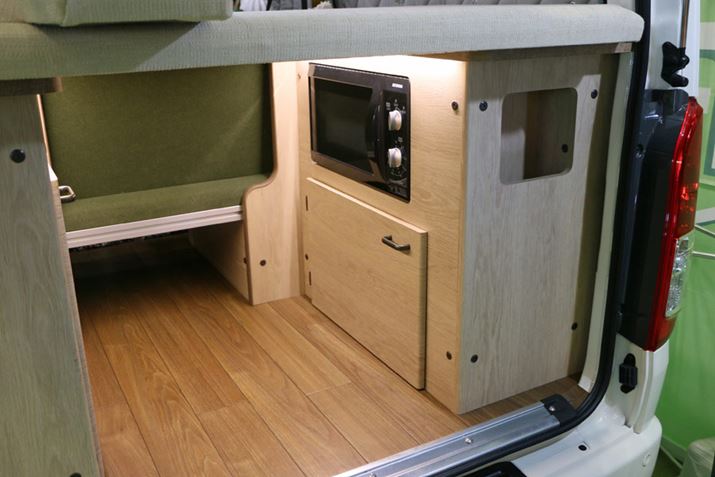 IvV2ixbh̉̓̕QbWXy[XƂĎgp\BdqW͕WĂ