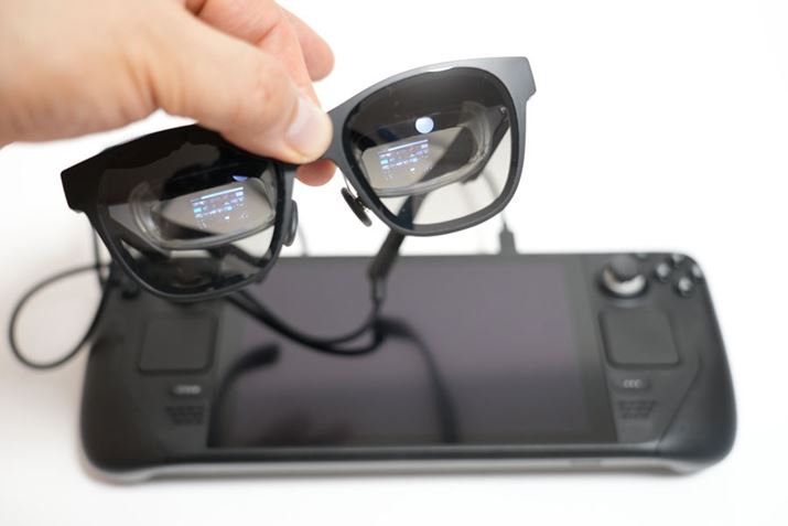 uNreal AirvuSteam DeckvɐڑƁANrealɓd͂A[dȂǂڑłȂȂ̂ŃvCԂ͌܂AdԂȂǂňړۂłʂŃQ[vCłƂbg܂