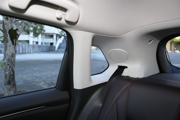 ȘeɔꂽEBhEɂāA^]̎E̊mۂłȂAȂɍۂɂ͊Ĵ鋏ZԂĂ