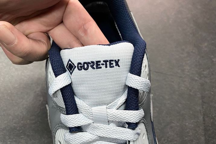 V[^xɂuGORE-TEXv̎hイI