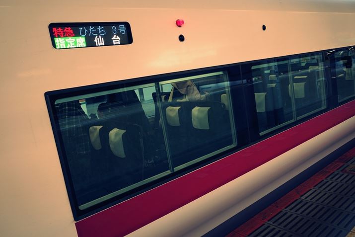 ܓcւ́Aw琅ˉw܂JR֐̓}uЂvgAJRSŌ܂Bw͏芷܂߂230炢̓łGR IIIAvOAEAF2.8A1/250bAISO200A+0.3EVAzCgoXFAAC[WRg[FNXvZXA28mmBeʐ^i6000×4000A10.2MBj