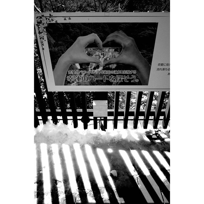 GR IIIAvOAEAF5A1/400bAISO200AzCgoXFܓVAC[WRg[FnCRgXgA28mmBeʐ^i4000×6000A12.7MBj