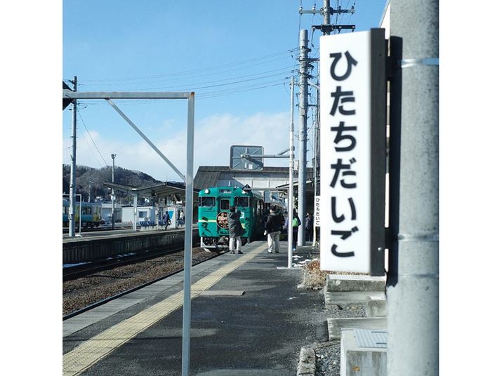 wɂ͓ʊόԂ̎pBgĎB邩A炸ɎB邩h܂A炸ɎBقIGR IIIAF2.8A1/1600bAISO400AzCgoXFzAC[WRg[FlKtBA50mmBeʐ^i2240×2240A2.8MBj