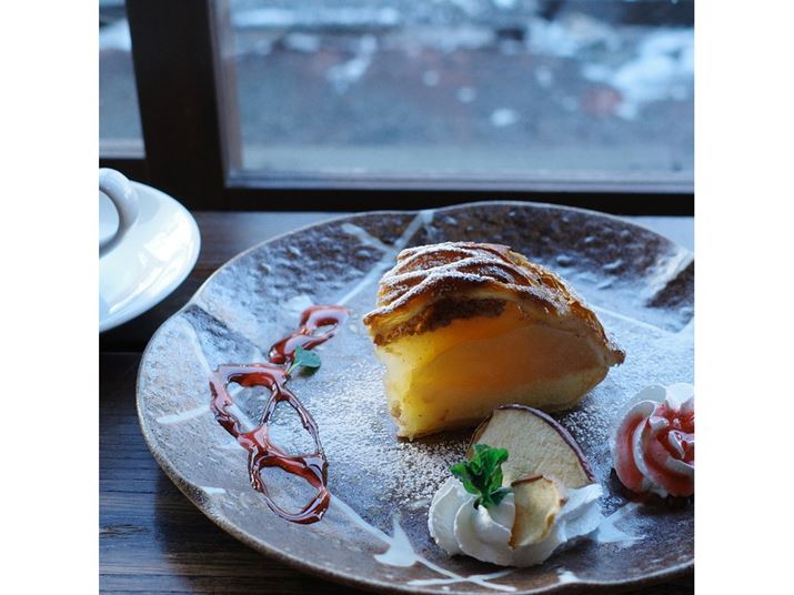 ÖƂpȃJtF𔭌AAbvpCBX͎҂œĂ܂Bq͂Ȃӂɂ낰ꏊĂĂłGR IIIAiDAEAF2.8A1/125bAISO400AzCgoXFzAC[WRg[FlKtBA50mmBeʐ^i2240×2240A2.0MBj