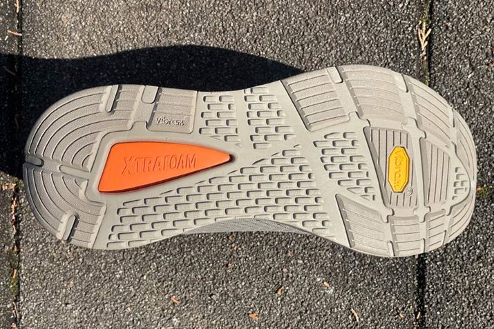 AEg\[́AruЁuXS-TREKo[v̗pBϋvKvȕɂ̂ݔzAyʐƖՑϋṽoXlĂ