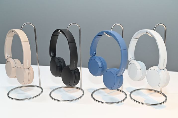 \j[uWH-CH520vBJ[oG[V̓x[WAubNAu[AzCg̑S4F