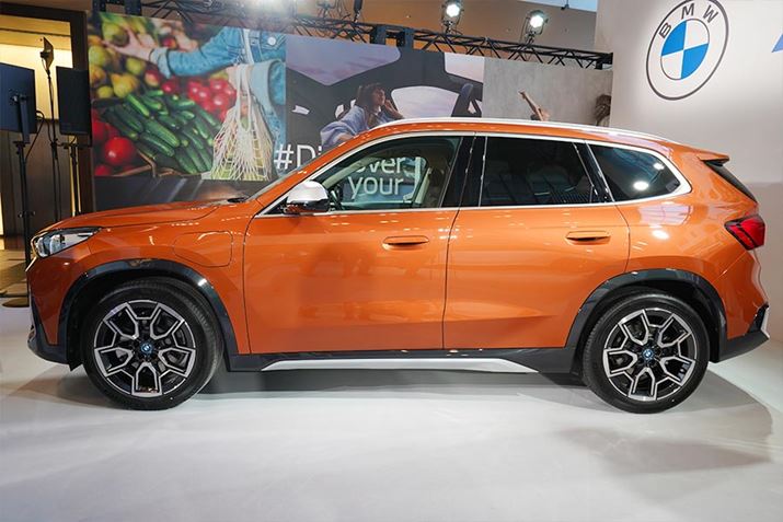 tdԂ́uiX1 xDrive30vڂ郊`EECIobe[eʂ116.0Ah/66.5kWhA1[d̑s465kmBԏd́AK\Ԃ́uX1 xDrive20iv1,640kgAtdԂ́uiX1 xDrive30v2,030kg