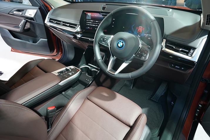 BMW炵gRbNsbgh̋^]ȎB\J[_[Aэ\vZbT[ɂ鍂͔\͂ւŐ[̉^]xVXe𑕔BBMWŐVf̉^]xVXe̍쓮x̍͒]܂