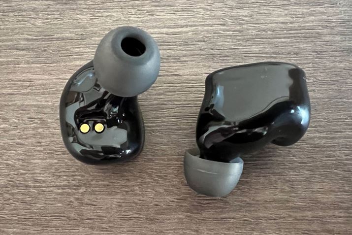 {fB͒[̂قɃJ[uȂǁAׂ荞܂Ă