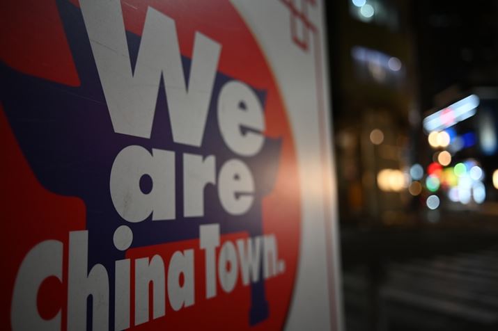 ۃ{P̉͂̂́AJF2.8̍LpYƂƂlƏ\ɂꂢZ 6IIANIKKOR Z 26mm f/2.8AF2.8A1/125bAISO1600AWBFI[g1AsN`[Rg[FX^_[hAANeBuD-CeBOFȂABlbgRg[FȂA䂪ݕ␳FAܕ␳FABeFcWiBeʐ^i6048×4024A9.9MBj