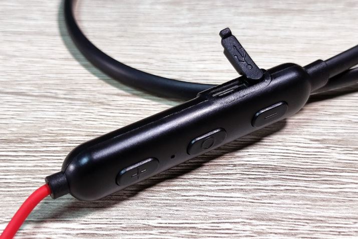 EɃ}CNtRg[[tB[d[qMicro-USB