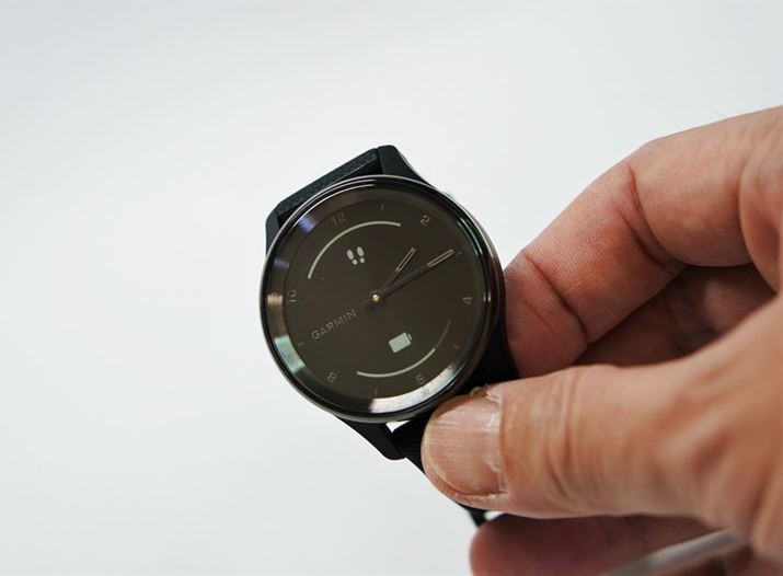 K[~̃X}[gEHb`uvivomove Trendvr[BX}[gEHb`ɃAiOjꕗς܂