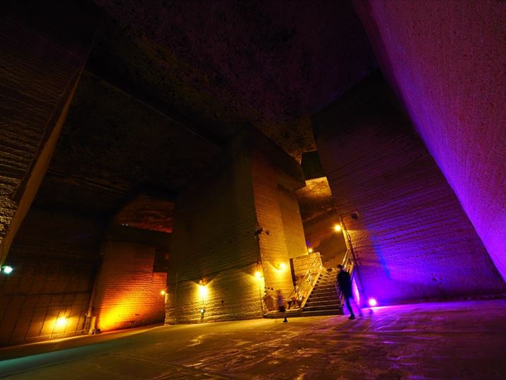 JtɃCgAbvĂāAƂĂzIłOM-1AM.ZUIKO DIGITAL ED 7-14mm F2.8 PROA7mmi35mmZ14mmjAiDAEAF4A1/4bA-0.7EVAISO800AzCgoXFI[gAdオݒF|bvA[gIARAWɃg~OBeʐ^i5169×3876A5.4MBj