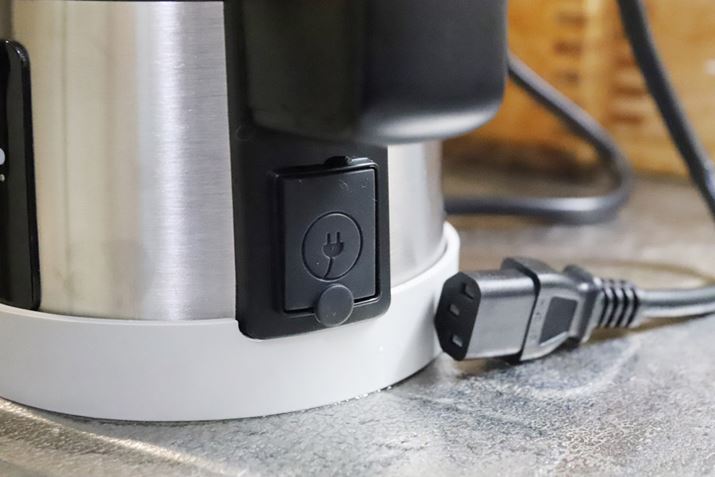 Ỏ􂤂Ƃ́AꕔƓdɃVRLbvԂ܂BłShł͂Ȃ̂ŁAgۂ͗vӂł