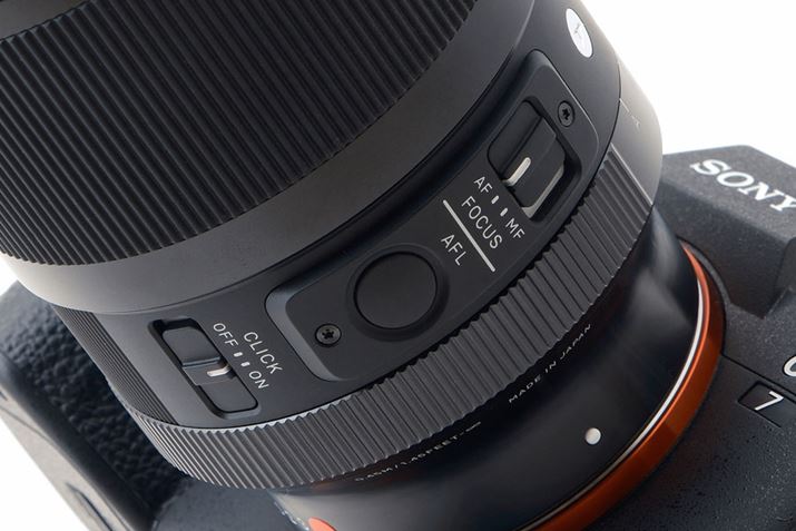 3ނ񂾁Au50mm F1.4 DG DCv̍؂ȃ{^/XCb`