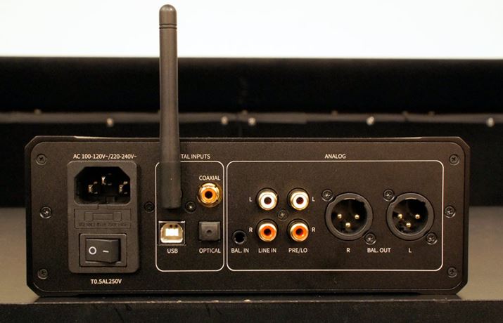 uK9v́ARCA/XLR 2ñAiOo͂ALI[fBI@Ƃ̐ڑɊpł