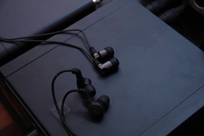 ɎgCzDITÁuDreamvTechnicsieNjNXj́uEAH-T700vBuDreamv͖炵Â炢CzAuEAH-T700v͔rI炵₷CzƂẴTvBȂAꂼ̊xƃCs[_X́uDreamvF104dB/22AuEAH-T700vF108dB/19