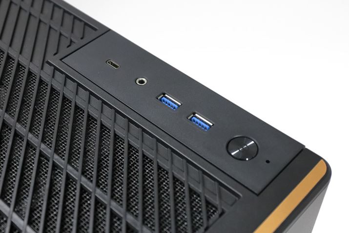 USB Type-C[qBʐ^ł͂킩ɂA20GbpsɑΉĂ