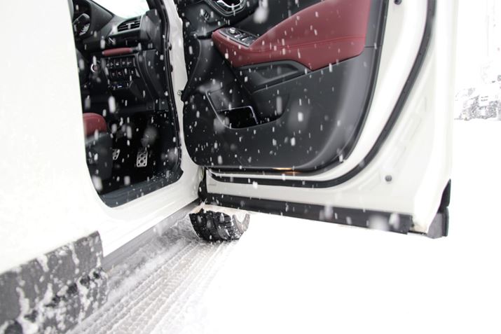 utHX^[v́Aj̍ƂNXI[o[SUVłȂATChVȂǍׂȓ_ɂzĂB̂悤ȂƂ낪AutHX^[vXoԂlC𓾂Ă傫ȗR̂ЂƂȂ̂낤