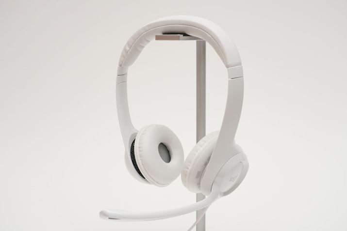 ؗp̂̓ItzCgB}bgȎiȃJ[łˁB}CN͊pxRɒł܂