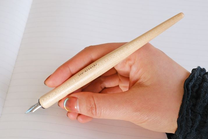 ؎̍őa12.2mmBM҂̎̂Ђ͎ォ璆w̐܂Ŗ17.5cmƑ傫߂łA莝Ăۂł