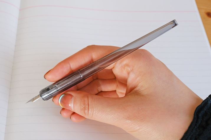 ̍őa10.7mmBNAƉؚȃVGbg}b`ĂĂ킢łB1{770~i[J[]ōij͋I 