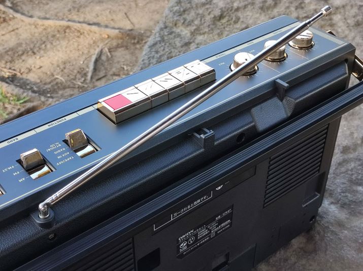 ŋ߂͂܂茩@WIMp̃bgAei͖{̔wʏ㕔ɓ