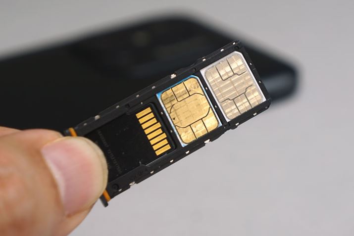 2nanoSIMJ[hXbgƓƗmicroSDXC[J[hXbggvXbgdl̗pBeSIMɂ͔Ή