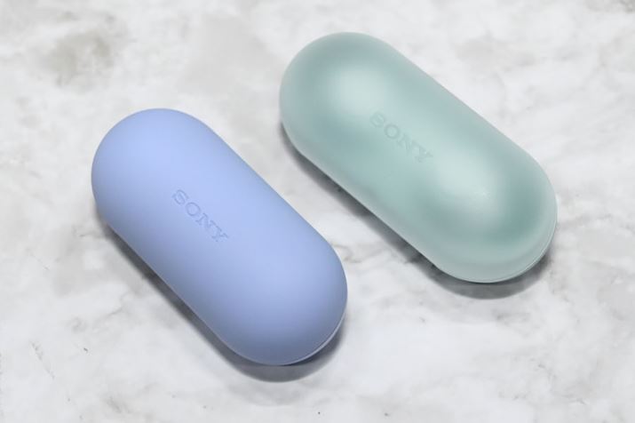 uWF-C500v炳ȂyʉƂ[dP[XBuWF-C500vō̗pĂt^̔fUC߁AS̓IɗfUCƂȂ