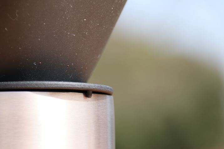 ʏ́uV60vƔׂƁuV60tbghbp[ṽz_[͏߂Ȃ̂ŁA}OJbvɍڂɂȃC[W܂Az_[̗ɏȓˋN݂Ă̂ŃYSz͂܂