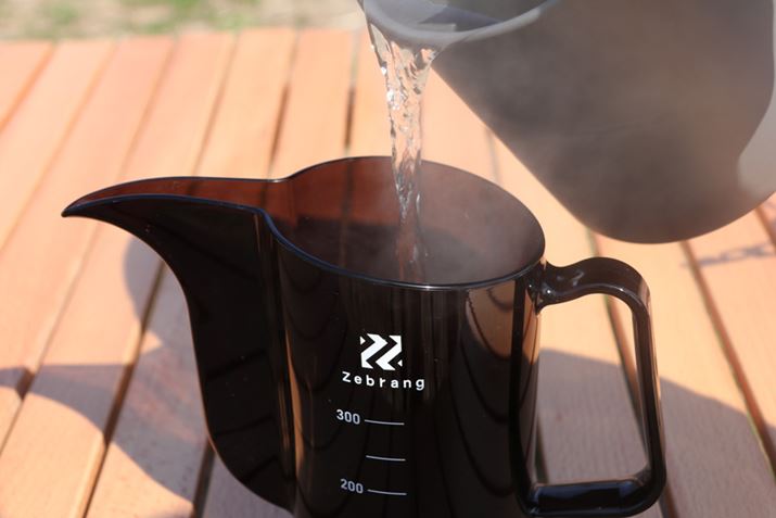 R[q[̏̂ƓɁAVOo[i[ŕĂuvʃhbv|bg Zebrangvɒ܂B͕K܂ŉMĂ